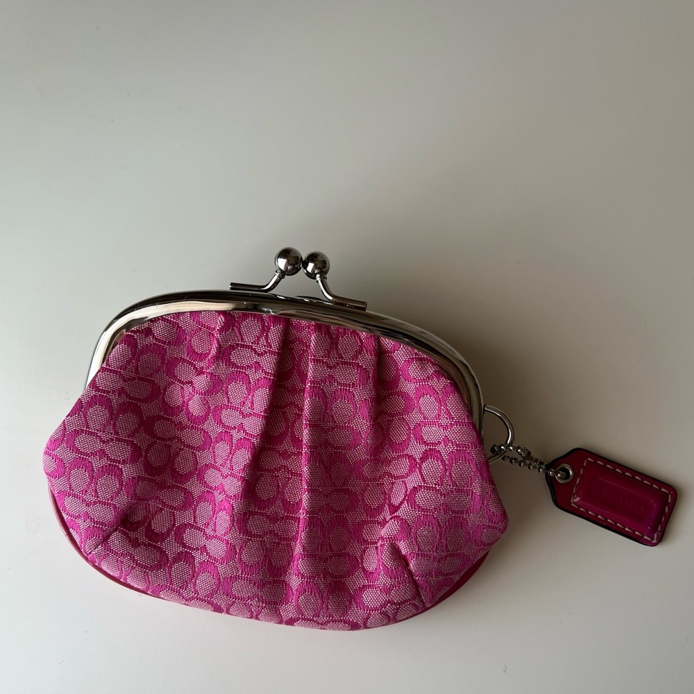 Coach Signature Jacquard Kiss-lock Coin Purse